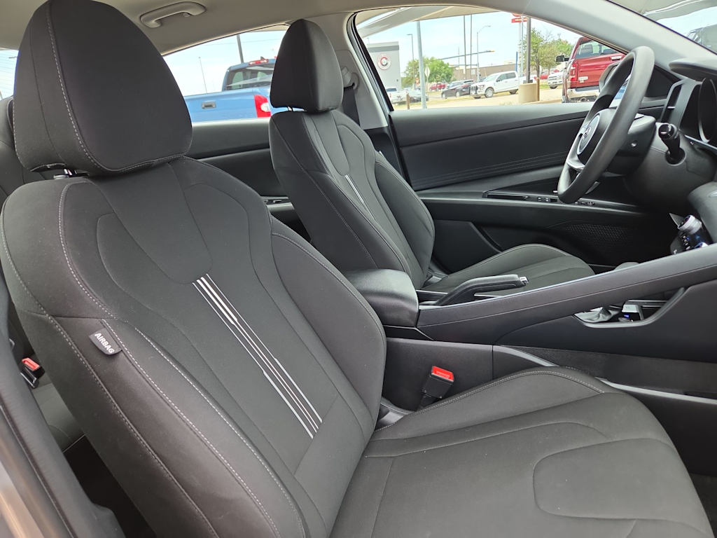 Thumbnail: 2023 Hyundai Elantra - 22