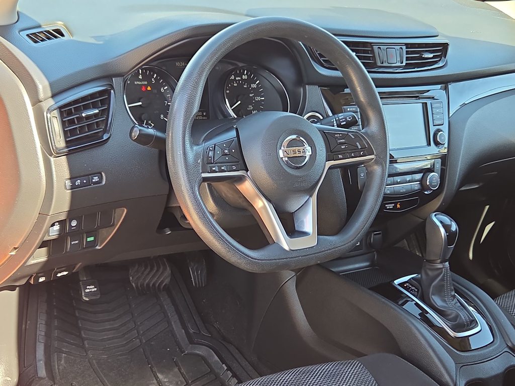 Thumbnail: 2020 Nissan Rogue Sport - 2