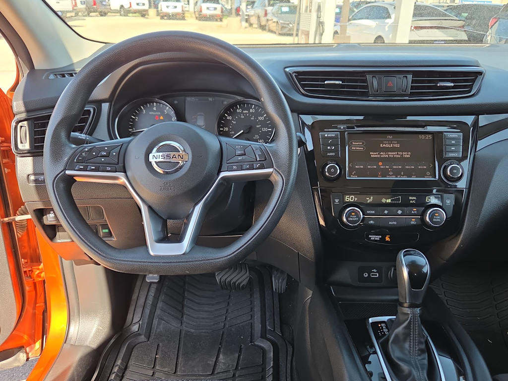 Thumbnail: 2020 Nissan Rogue Sport - 8