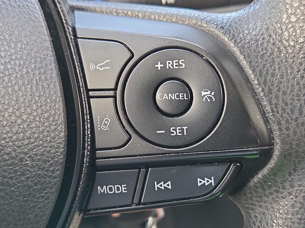 Thumbnail: 2019 Toyota RAV4 - 23