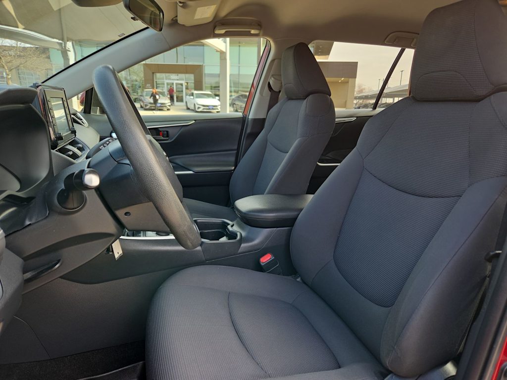 Thumbnail: 2019 Toyota RAV4 - 10