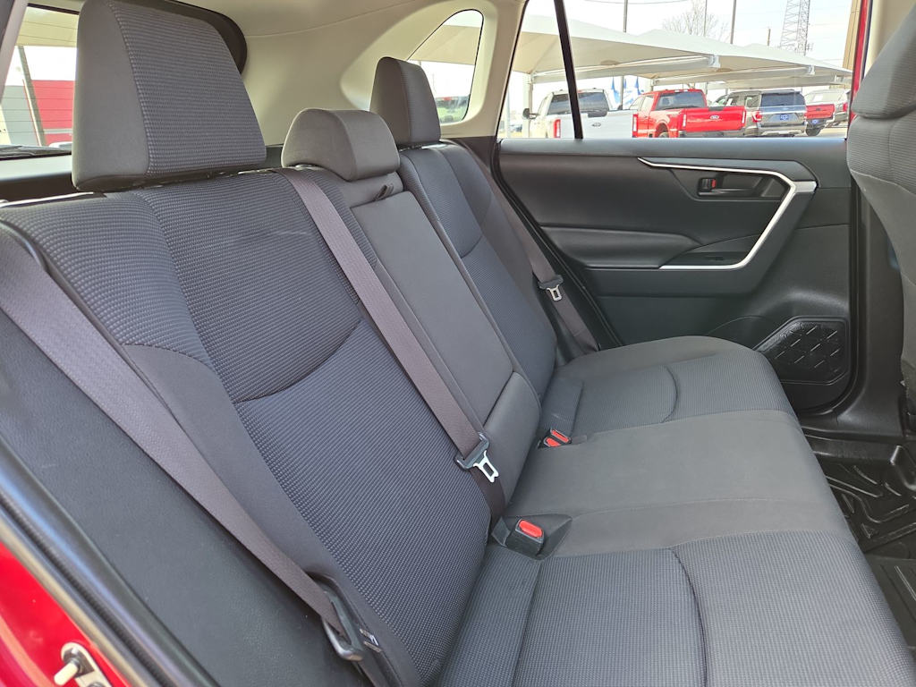 Thumbnail: 2019 Toyota RAV4 - 12