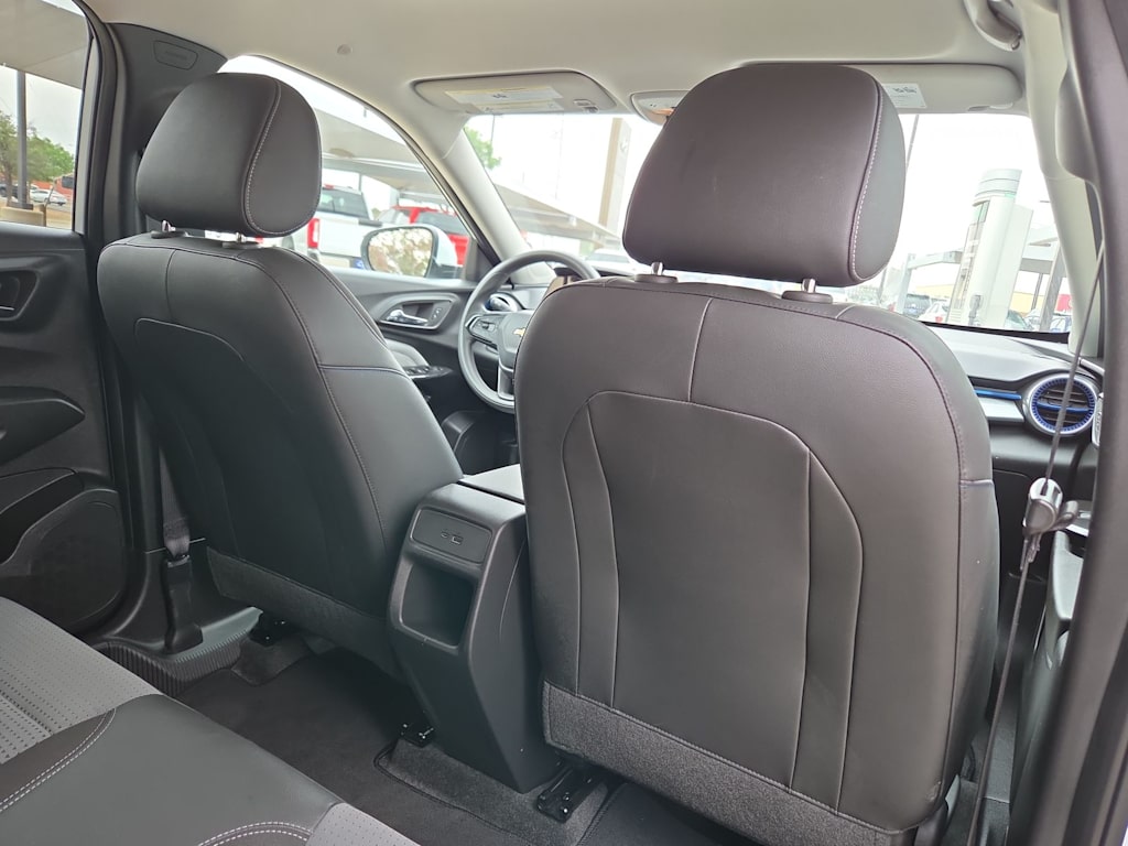Thumbnail: 2025 Chevrolet Trax - 12