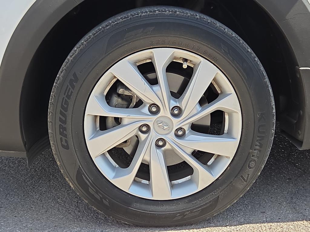 Thumbnail: 2020 Hyundai Tucson - 6