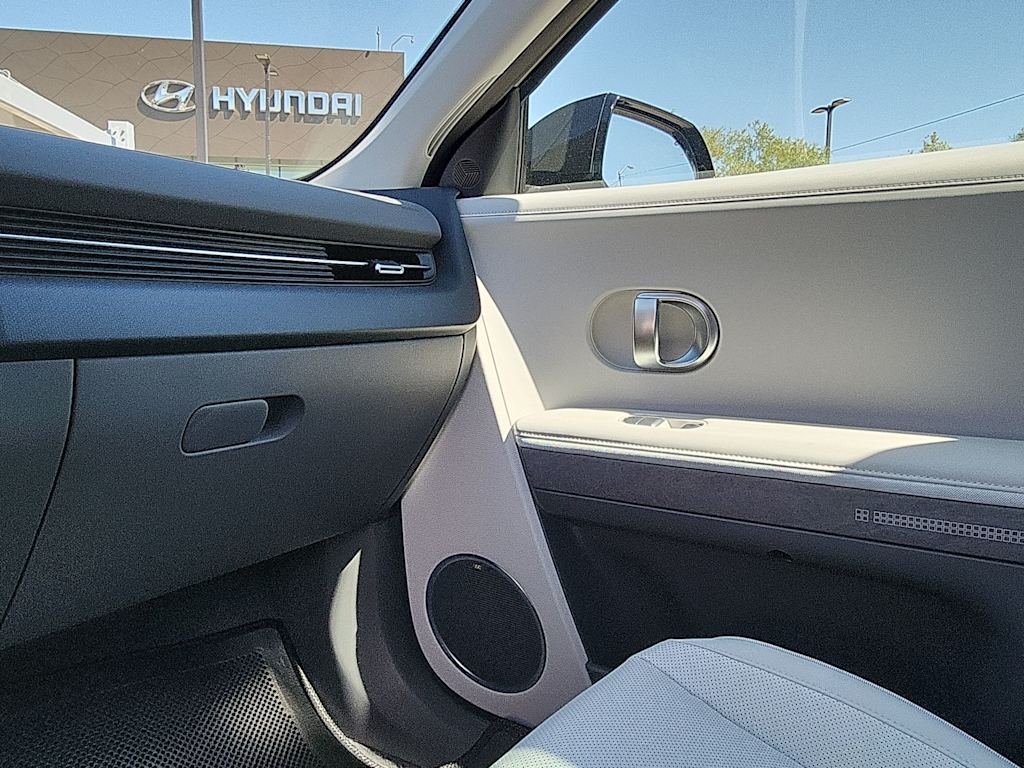 Thumbnail: 2024 Hyundai Ioniq 5 - 25