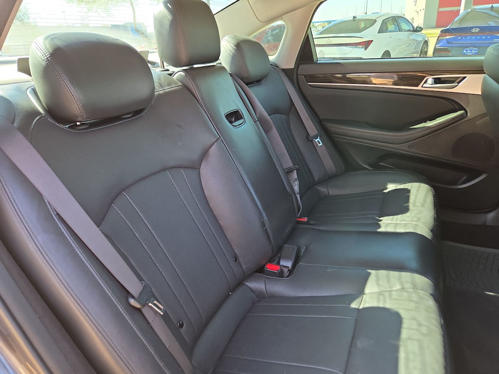 Thumbnail: 2017 Genesis G80 - 22