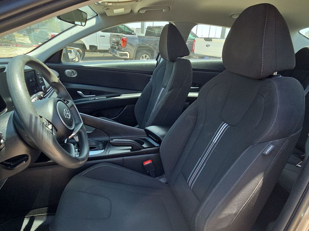 Thumbnail: 2023 Hyundai Elantra - 9