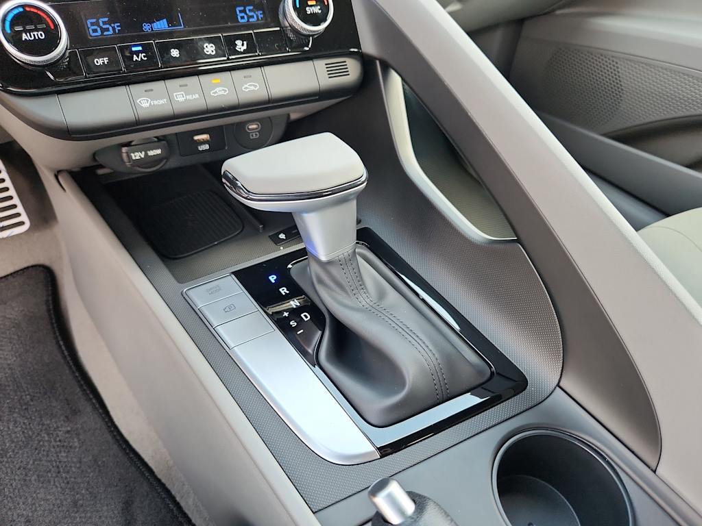 Thumbnail: 2025 Hyundai Elantra - 15