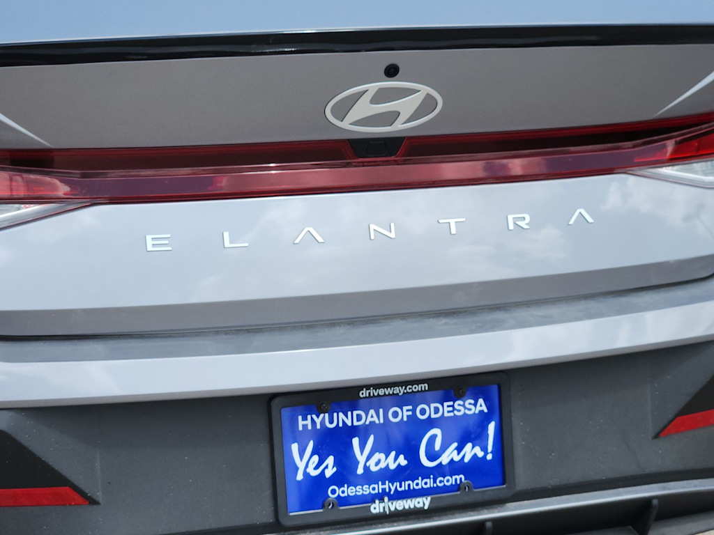 Thumbnail: 2025 Hyundai Elantra - 22