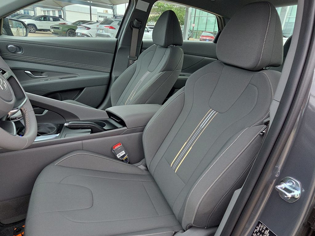 Thumbnail: 2026 Hyundai Elantra - 9