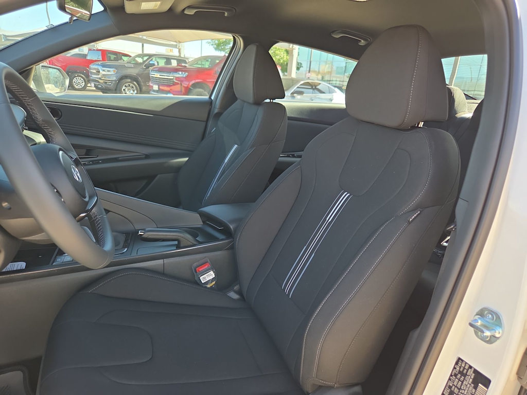 Thumbnail: 2026 Hyundai Elantra - 10