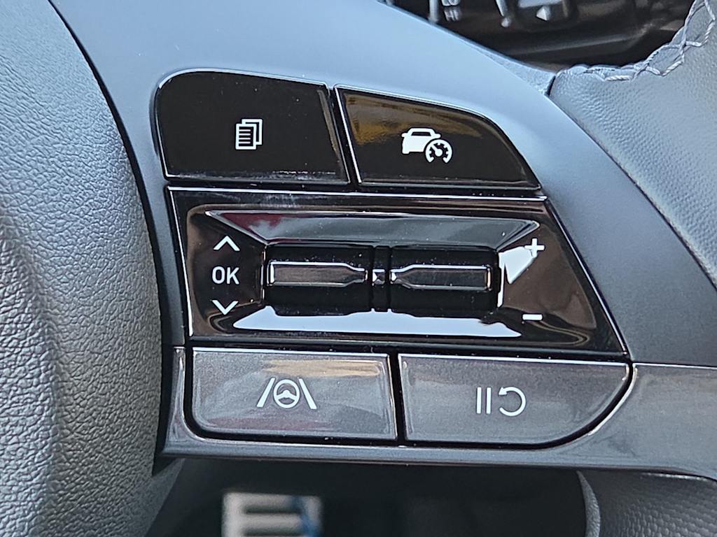 Thumbnail: 2026 Hyundai Elantra - 23