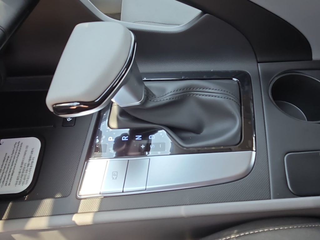 Thumbnail: 2026 Hyundai Elantra - 15