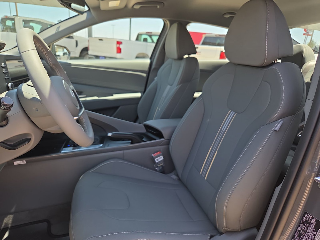 Thumbnail: 2026 Hyundai Elantra - 10