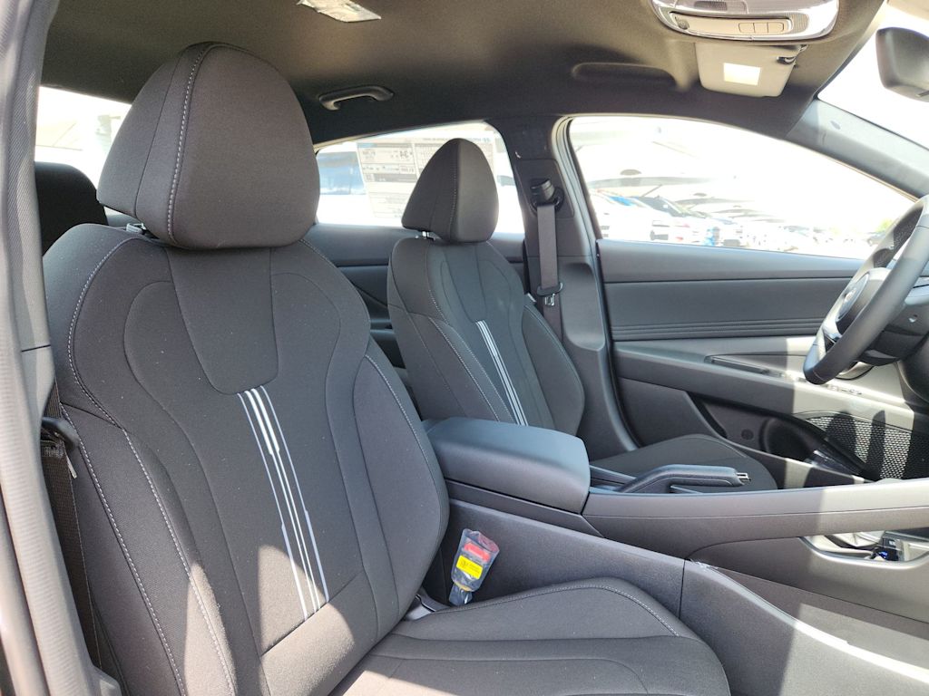 Thumbnail: 2025 Hyundai Elantra - 23