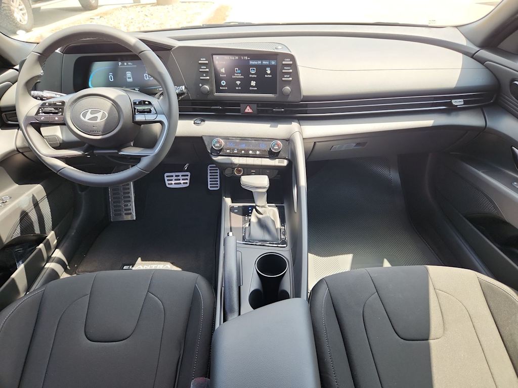 Thumbnail: 2025 Hyundai Elantra - 9