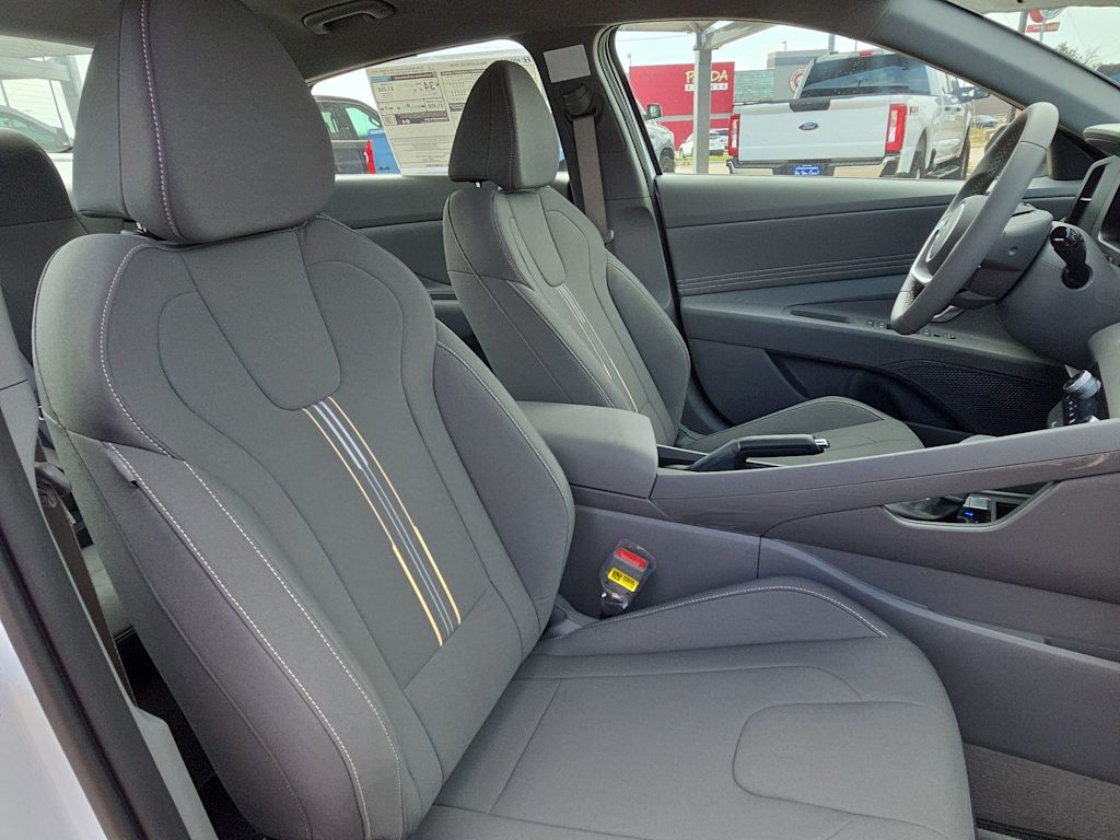 Thumbnail: 2026 Hyundai Elantra - 10