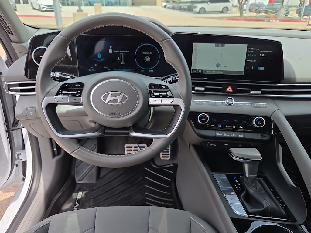 Thumbnail: 2025 Hyundai Elantra - 8