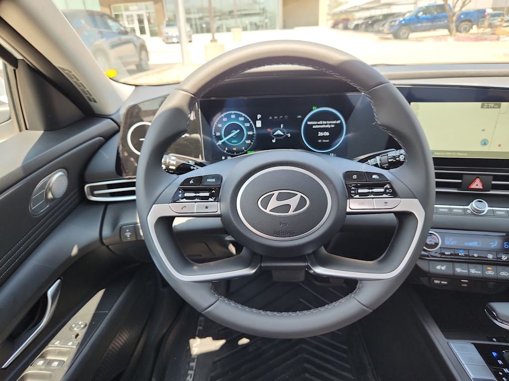 Thumbnail: 2025 Hyundai Elantra - 13