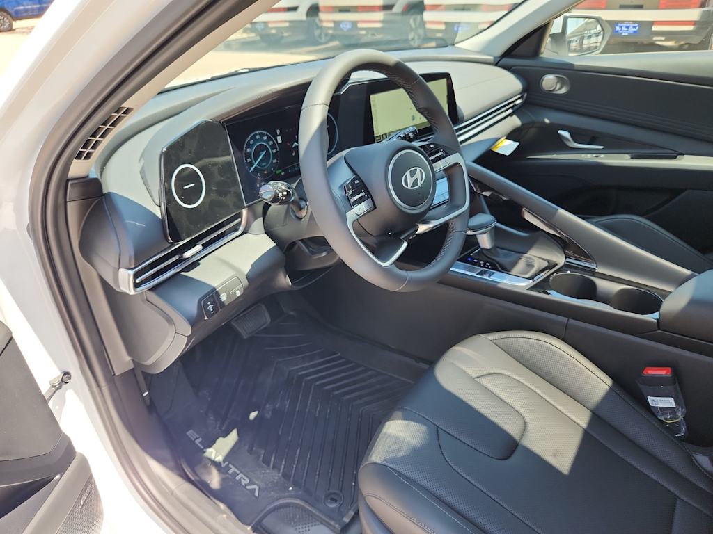 Thumbnail: 2025 Hyundai Elantra - 2