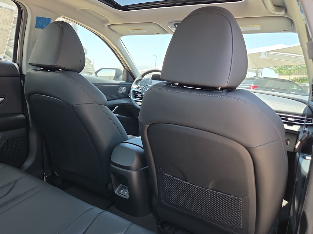 Thumbnail: 2026 Hyundai Elantra - 11