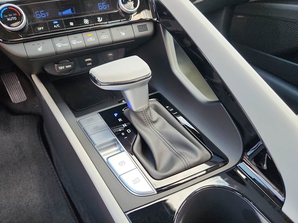 Thumbnail: 2025 Hyundai Elantra - 16
