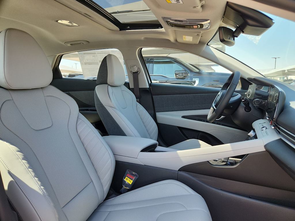 Thumbnail: 2025 Hyundai Elantra - 22