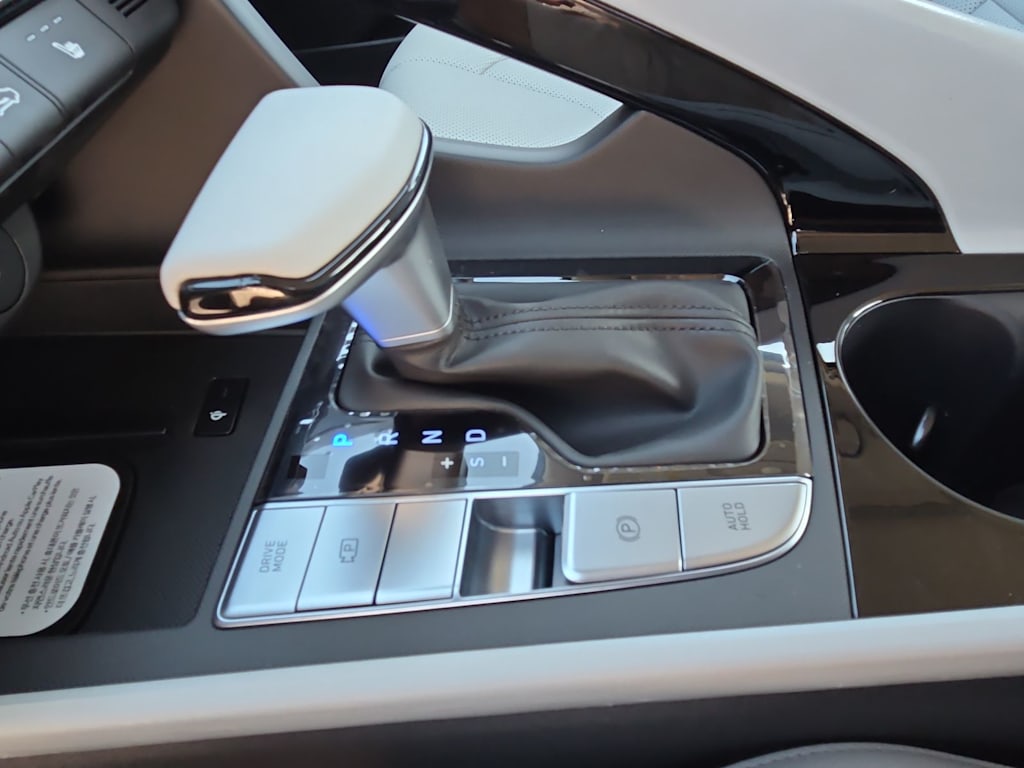 Thumbnail: 2026 Hyundai Elantra - 15