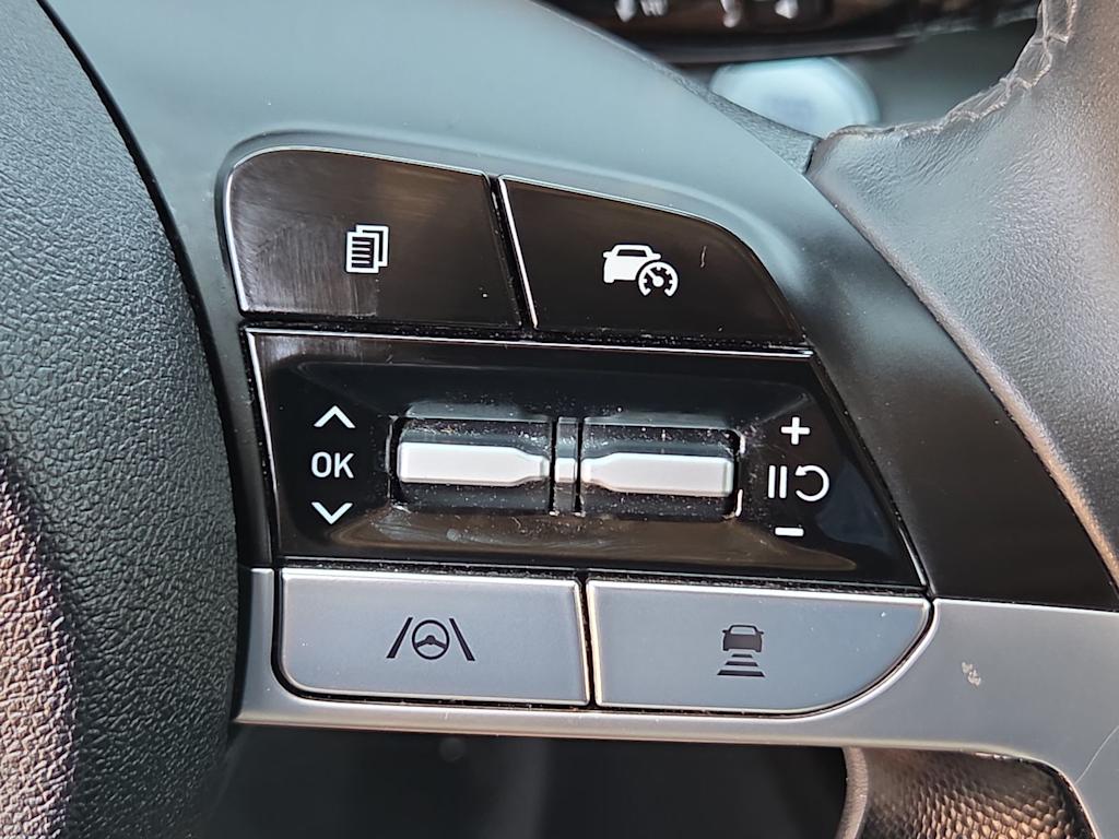 Thumbnail: 2024 Hyundai Elantra - 24