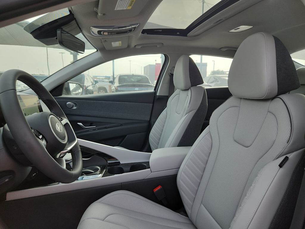 Thumbnail: 2025 Hyundai Elantra - 10