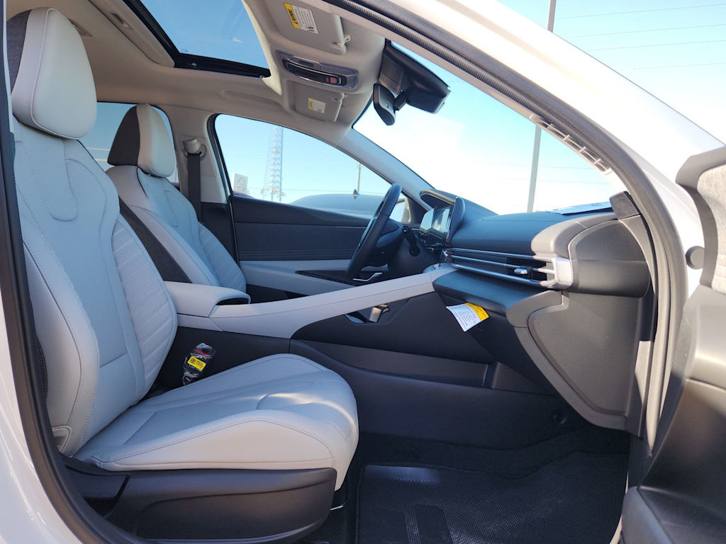Thumbnail: 2025 Hyundai Elantra - 23