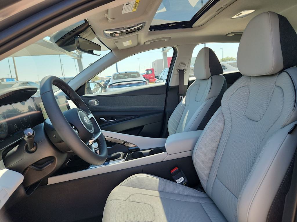 Thumbnail: 2025 Hyundai Elantra - 10