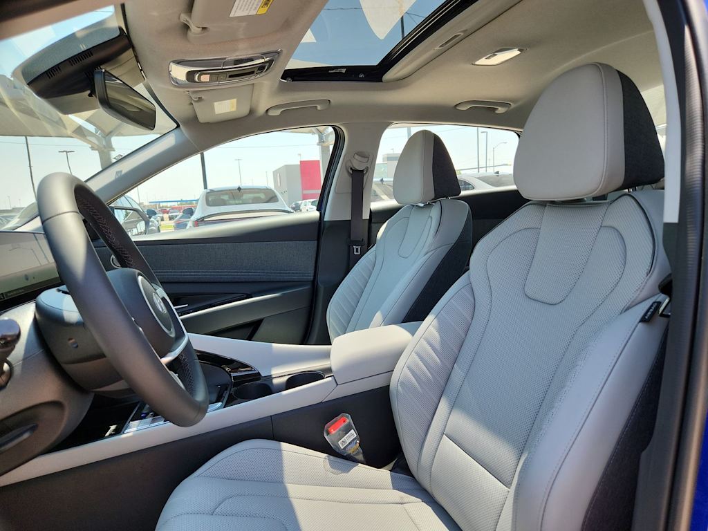 Thumbnail: 2025 Hyundai Elantra - 10