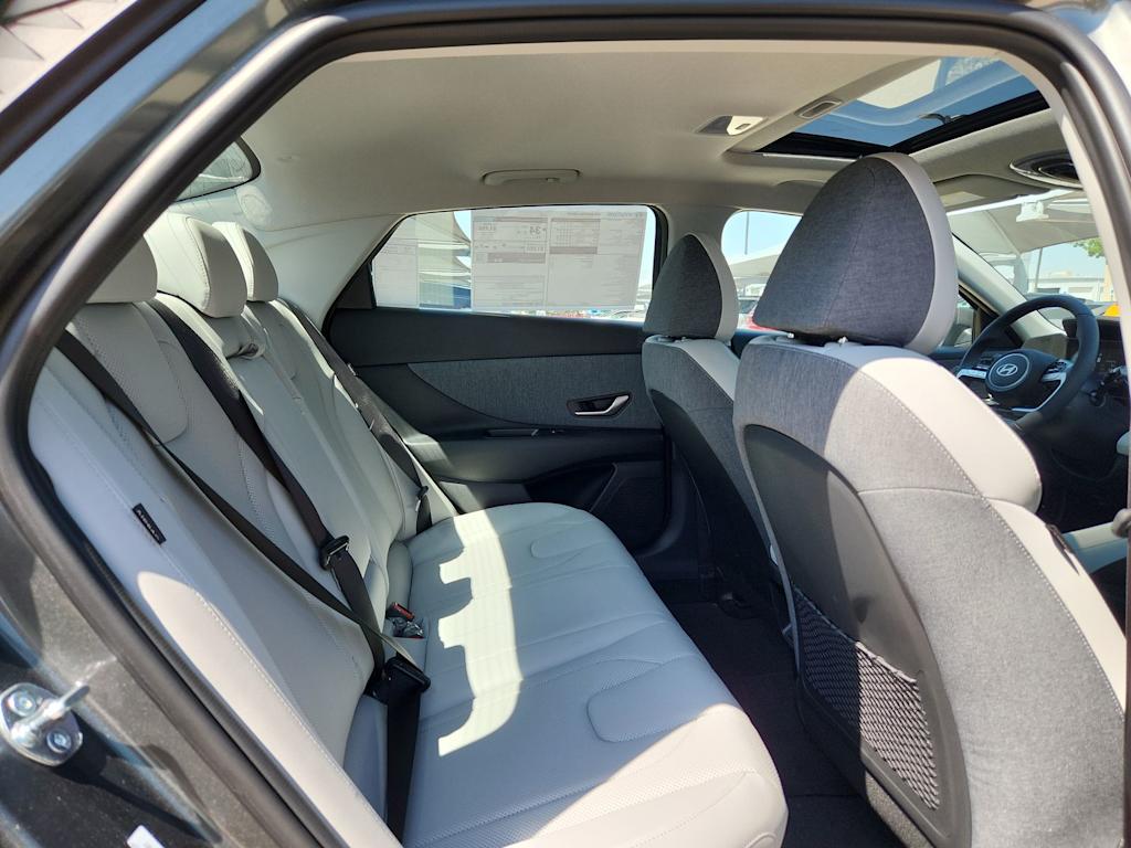 Thumbnail: 2025 Hyundai Elantra - 23
