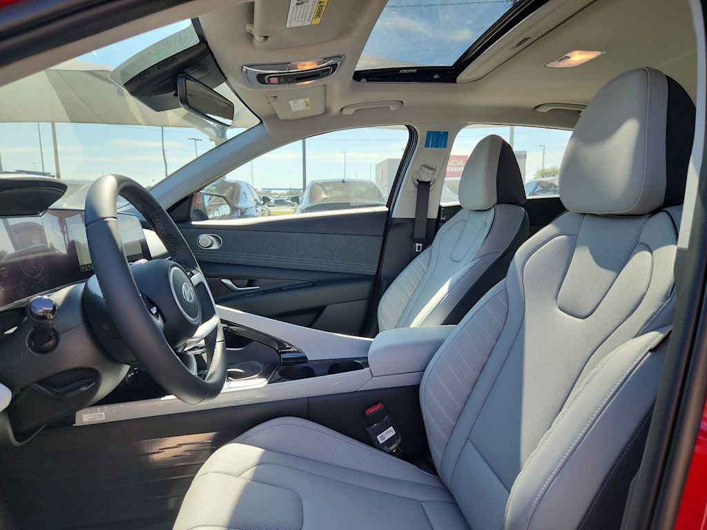 Thumbnail: 2025 Hyundai Elantra - 11