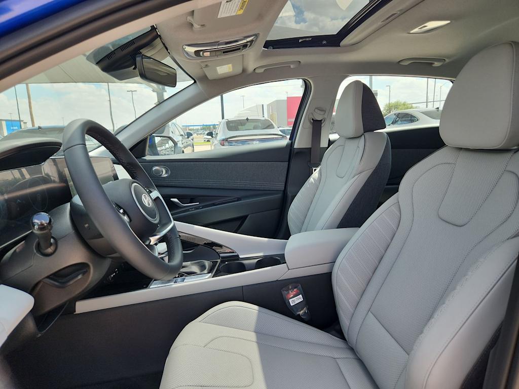 Thumbnail: 2025 Hyundai Elantra - 10