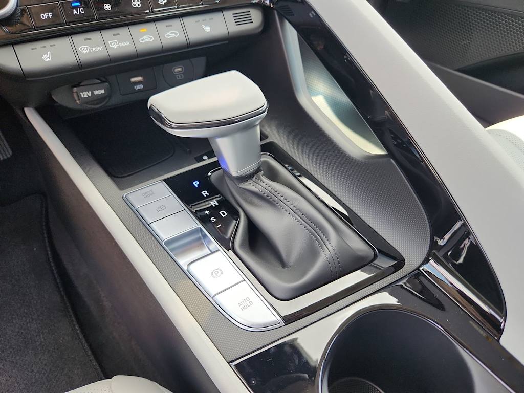 Thumbnail: 2025 Hyundai Elantra - 15