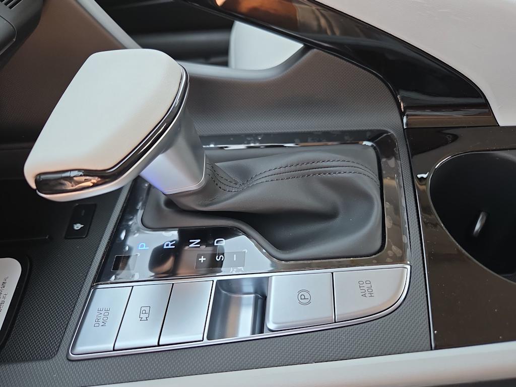 Thumbnail: 2026 Hyundai Elantra - 13
