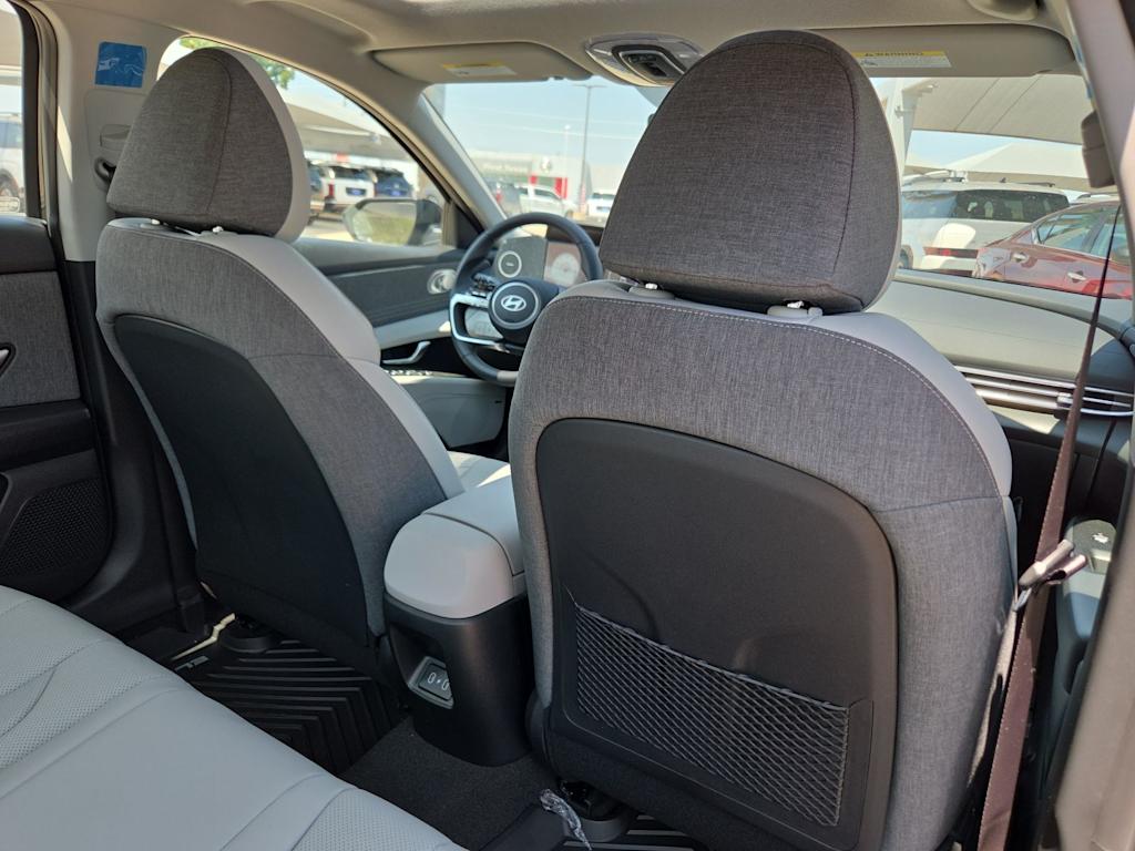 Thumbnail: 2026 Hyundai Elantra - 9