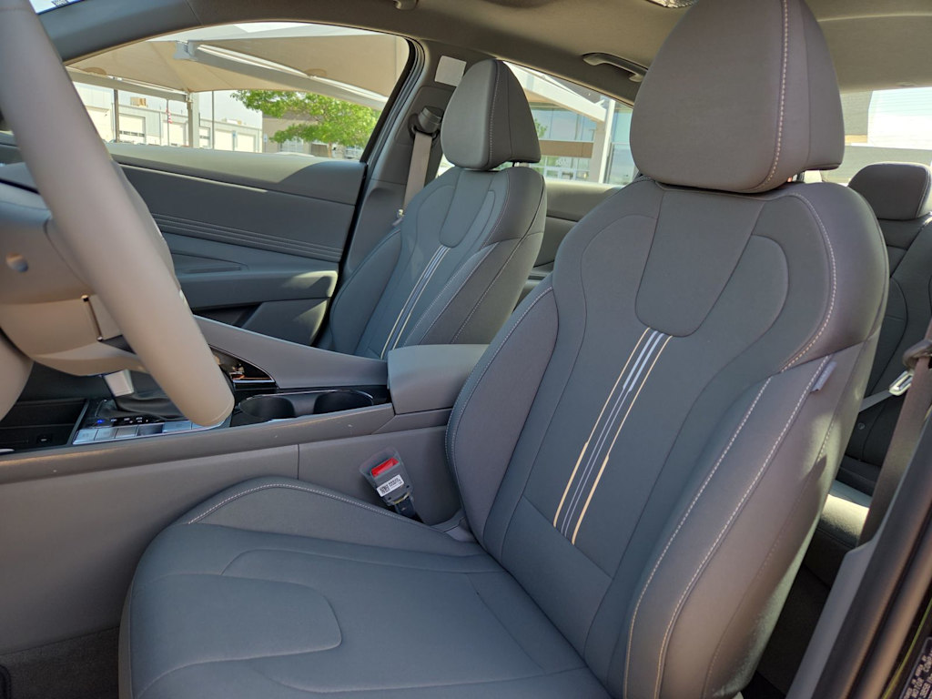 Thumbnail: 2026 Hyundai Elantra - 10