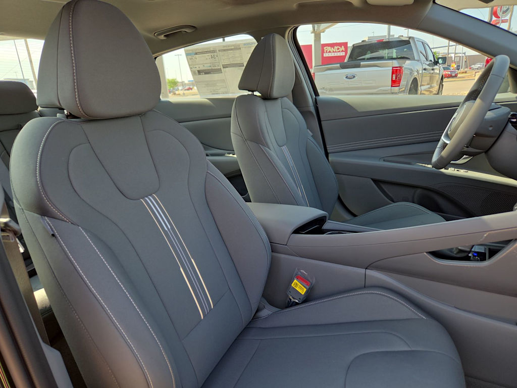 Thumbnail: 2026 Hyundai Elantra - 9