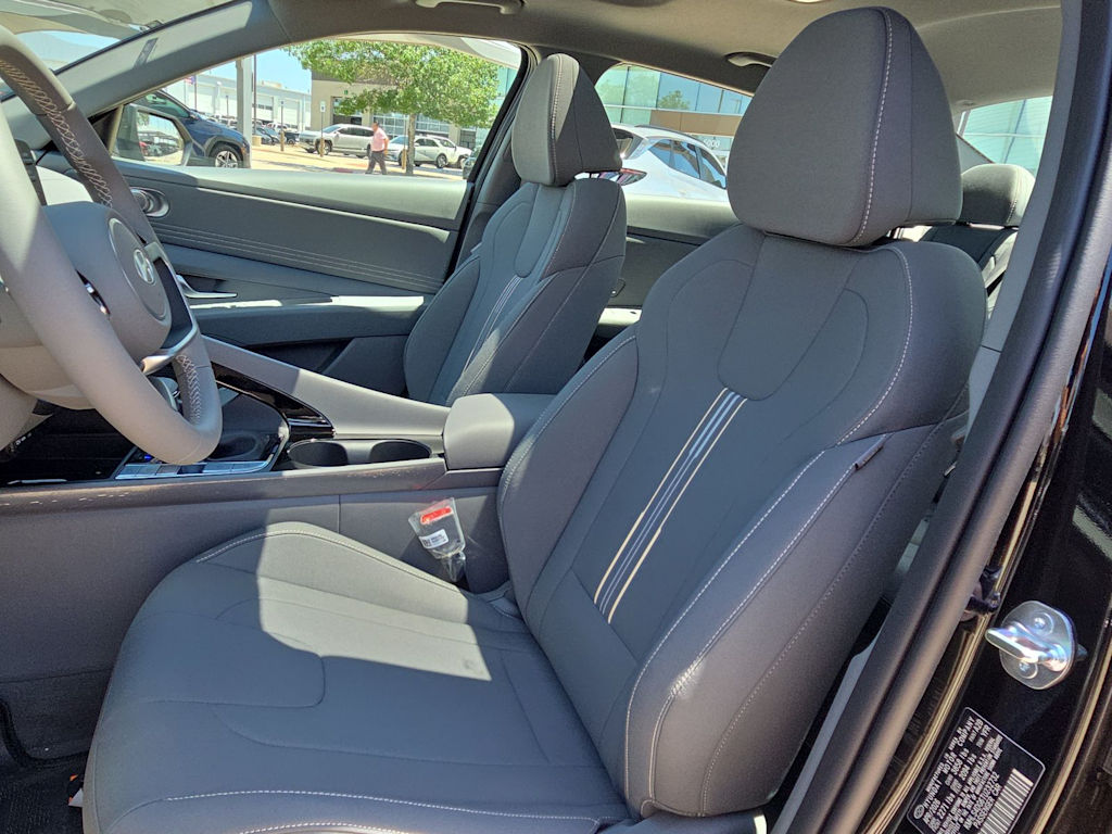 Thumbnail: 2026 Hyundai Elantra - 10