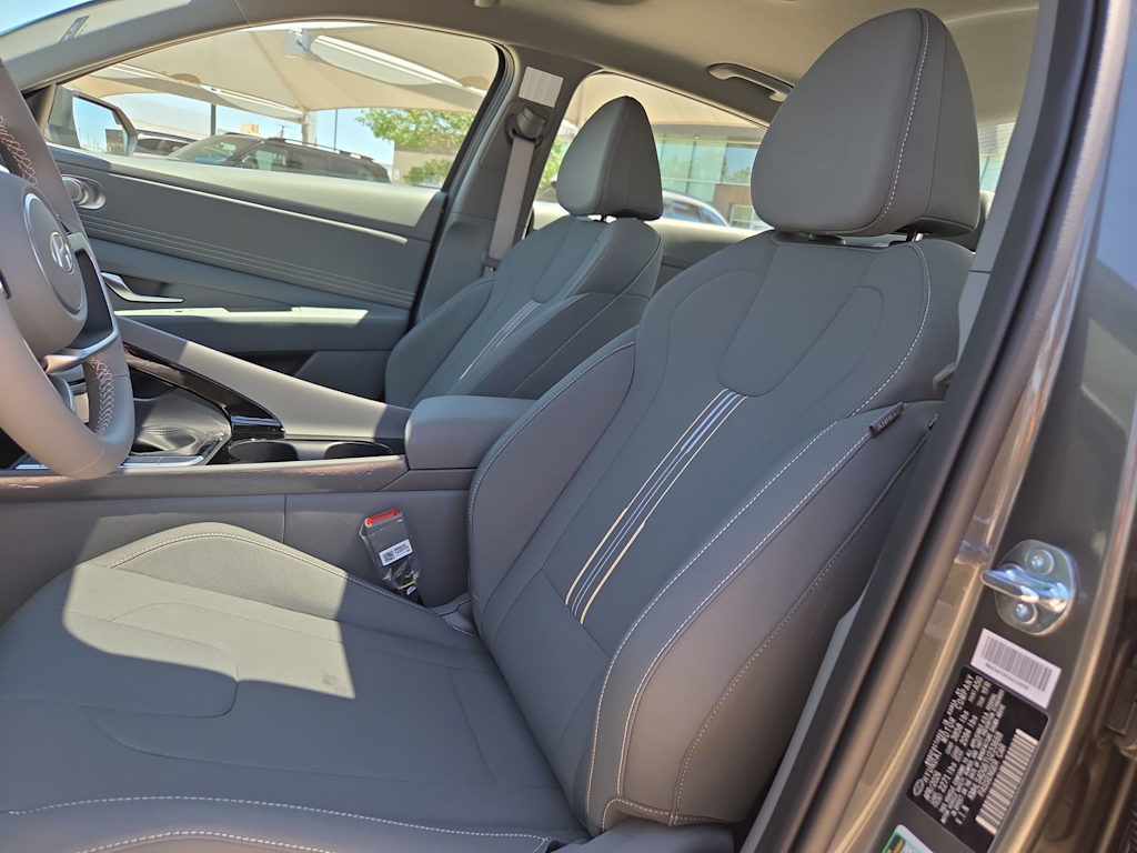 Thumbnail: 2026 Hyundai Elantra - 10
