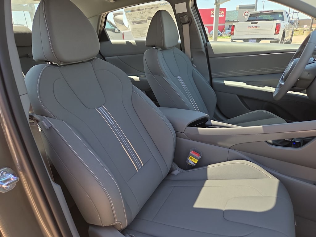 Thumbnail: 2026 Hyundai Elantra - 21