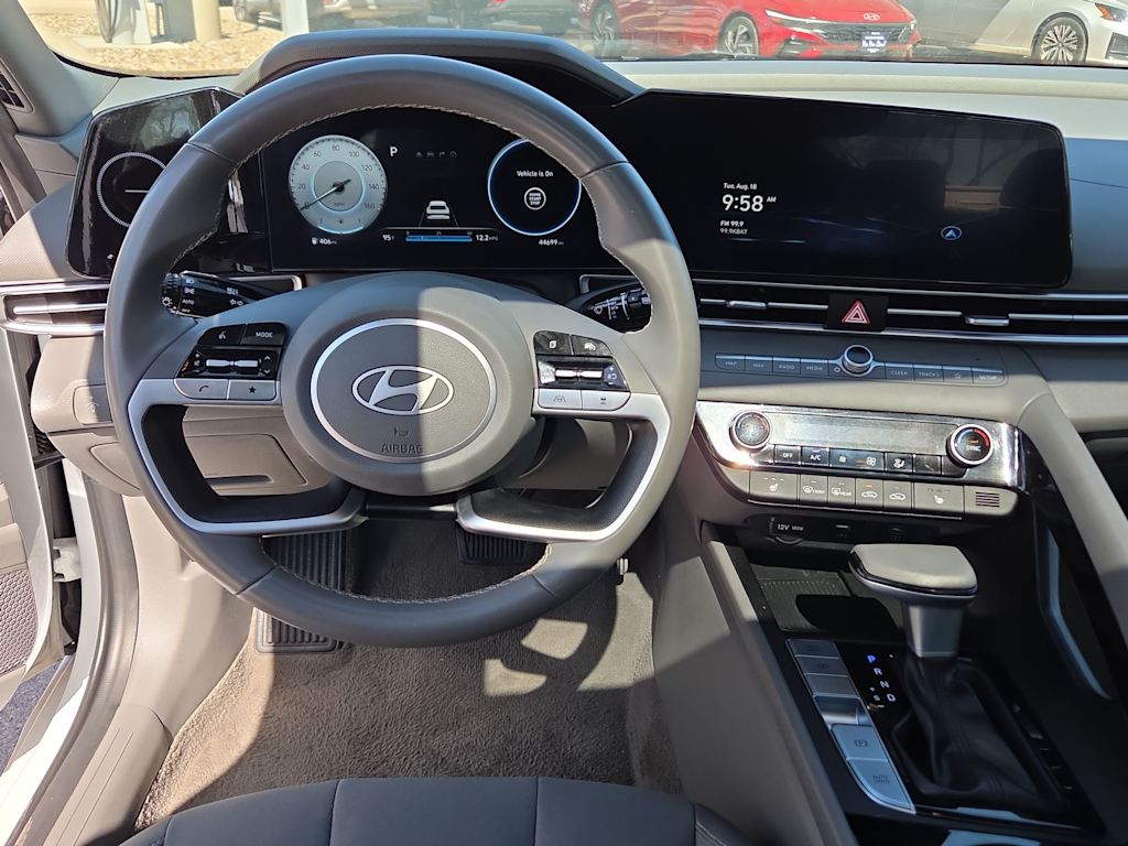 Thumbnail: 2025 Hyundai Elantra - 9