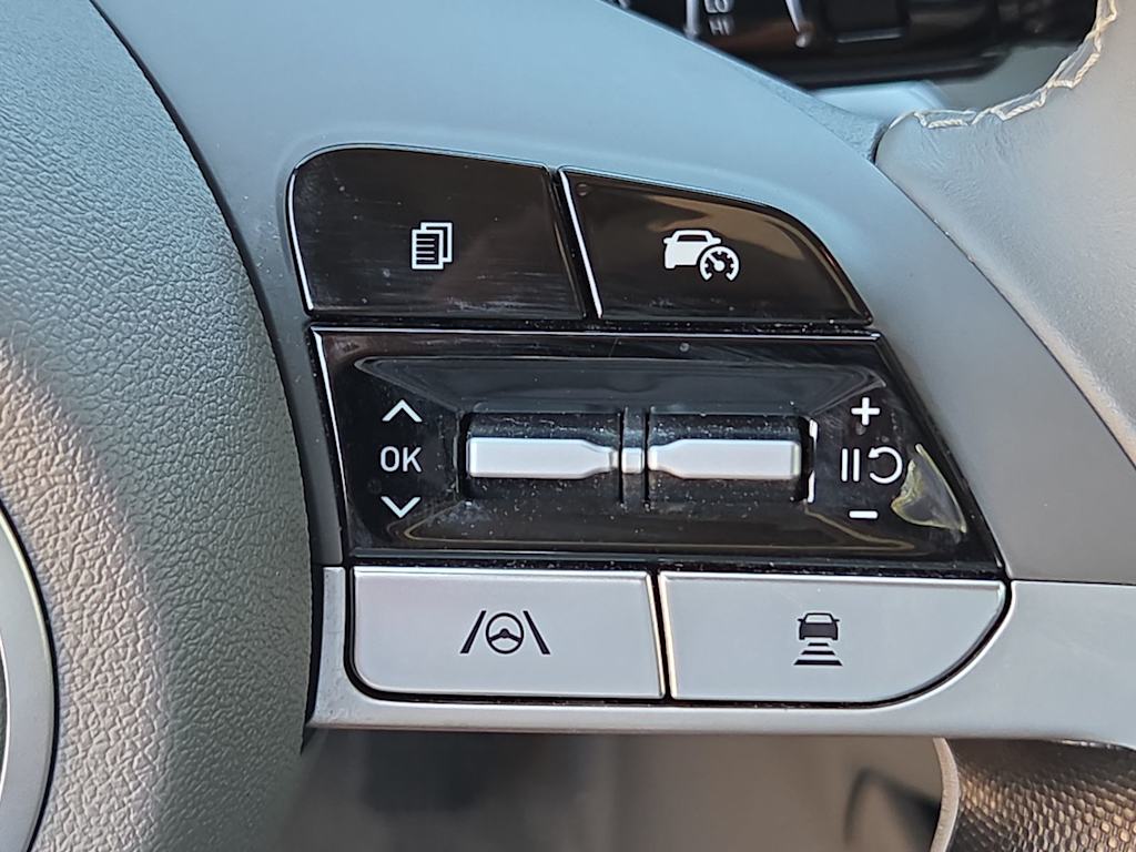 Thumbnail: 2025 Hyundai Elantra - 24