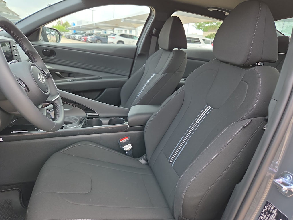 Thumbnail: 2026 Hyundai Elantra - 10