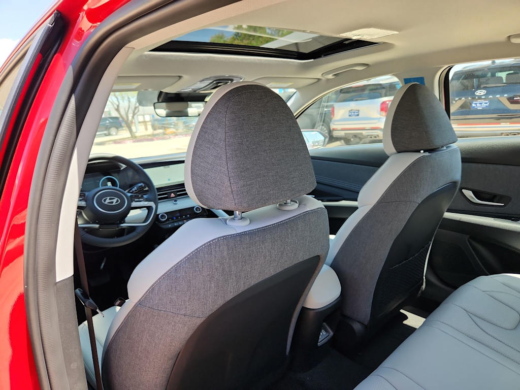 Thumbnail: 2025 Hyundai Ioniq 6 - 12