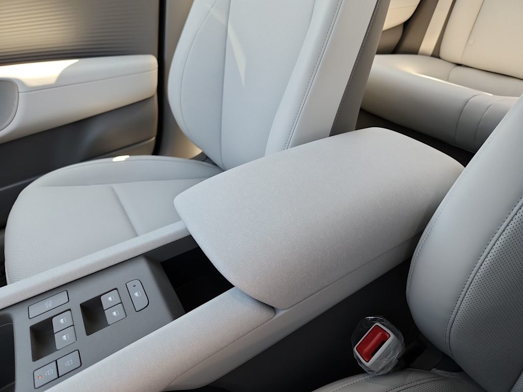 2025 Hyundai IONIQ 6 Limited - Photo 25