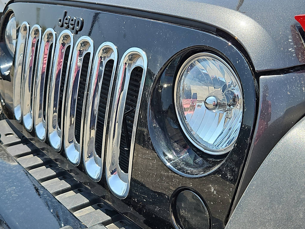 Thumbnail: 2018 Jeep Wrangler - 23